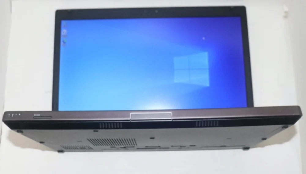 Used HP EliteBook 8760w 15- INCHES SCREEN DISPLAY-256 SSD-16GB RAM-CORE i7-2ND GEN