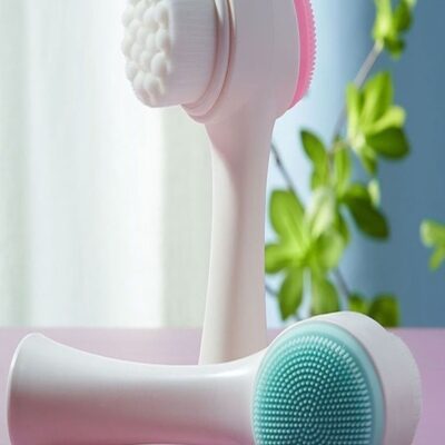 Face Brush – Gentle Facial Cleansing & Exfoliating Tool (Random Colour)