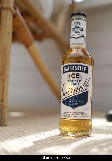 Smirnoff Ice Double Black - Image 4